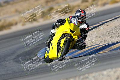 media/Jan-09-2022-SoCal Trackdays (Sun) [[2b1fec8404]]/Turn 11 (935am)/